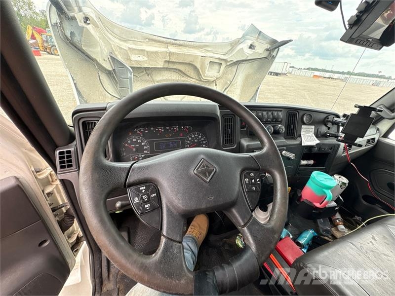 International MV607 4x2 Van Truck Φορτηγά Κόφα