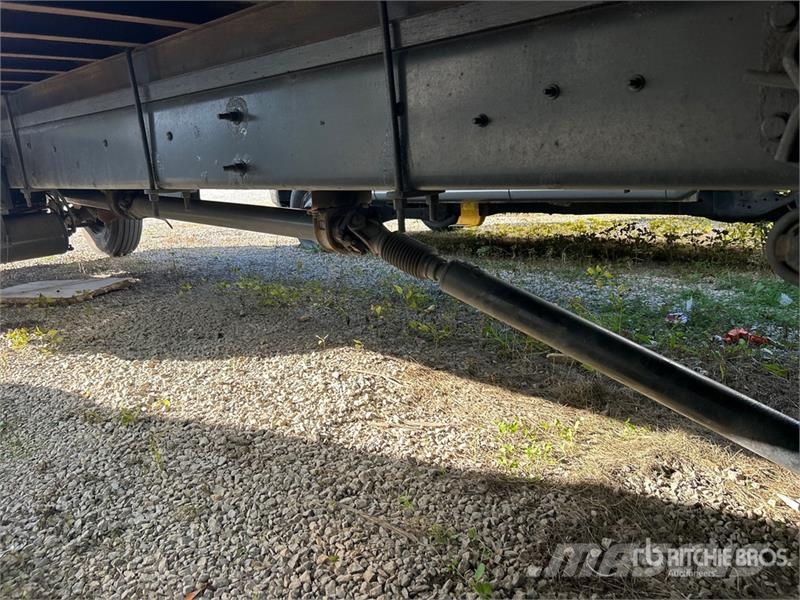 International MV607 4x2 Van Truck Fast kasse