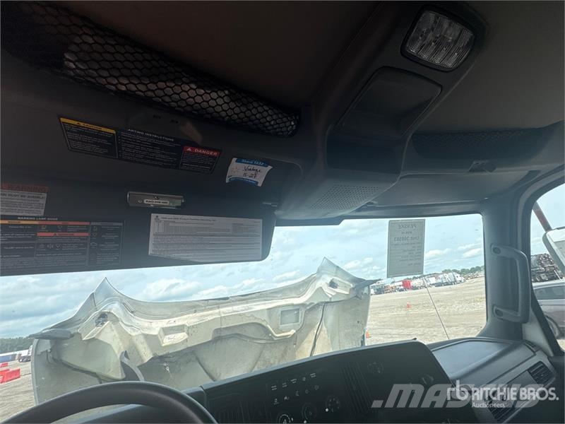 International MV607 4x2 Van Truck Φορτηγά Κόφα