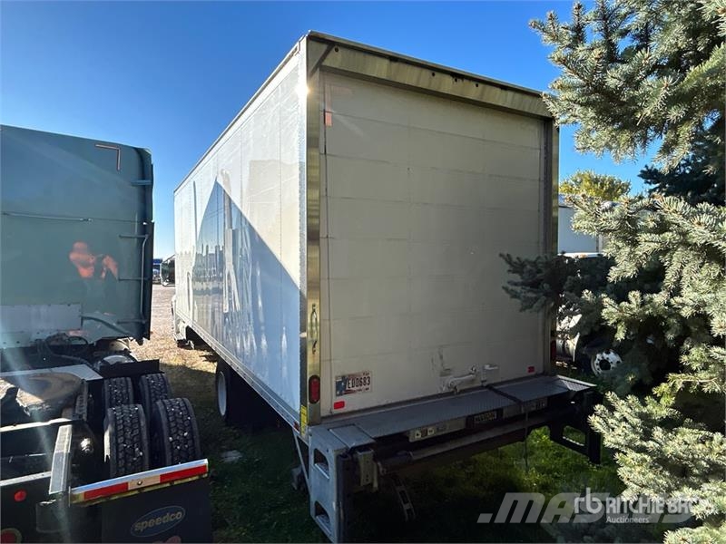 International MV607 4x2 Van Truck Fast kasse
