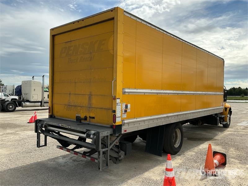 International MV607 4x2 Van Truck Autocamioane