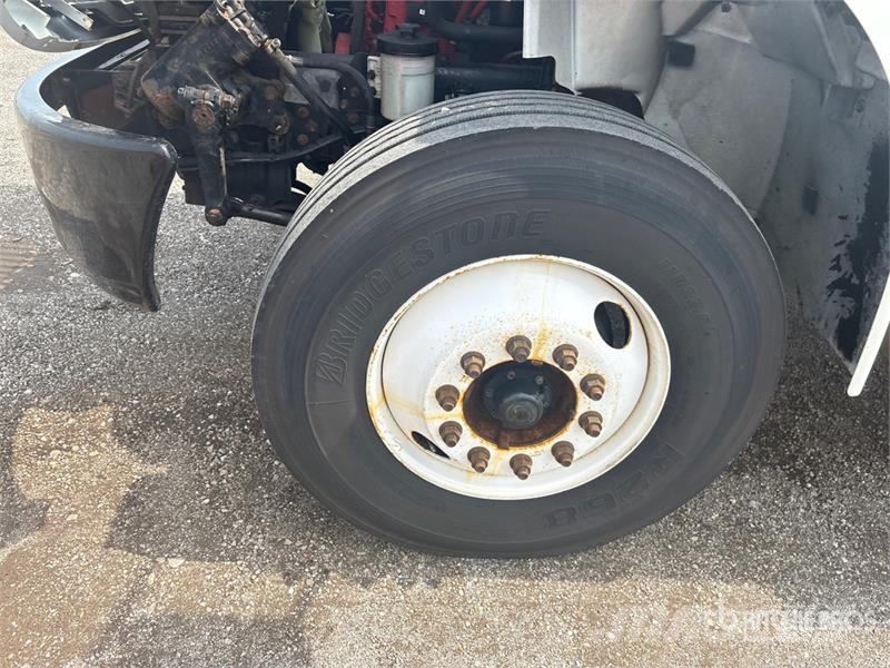 International MV607 4x2 Van Truck Φορτηγά Κόφα