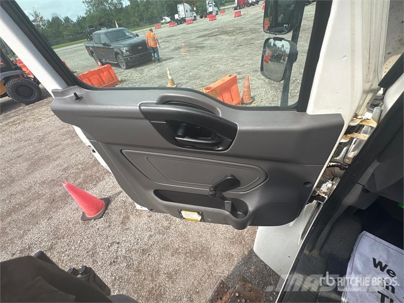 International MV607 4x2 Van Truck Φορτηγά Κόφα