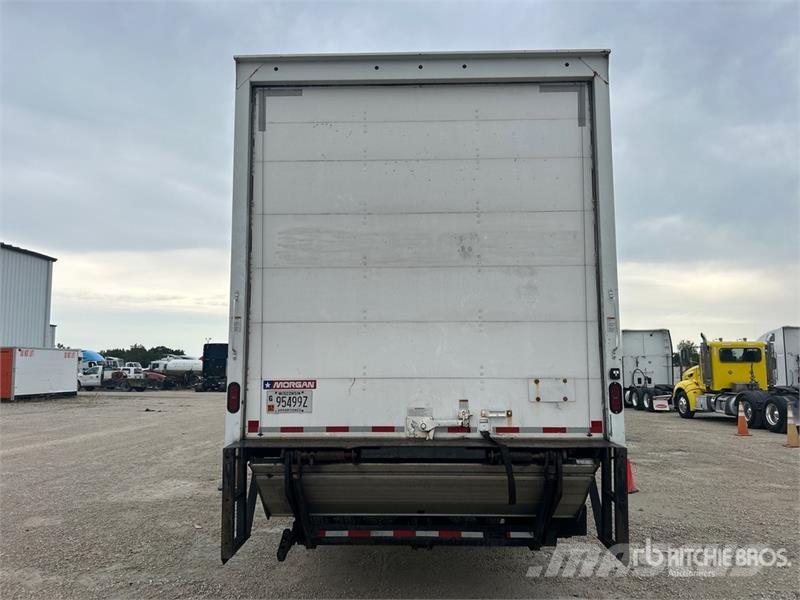 International MV607 4x2 Van Truck Kofferaufbau