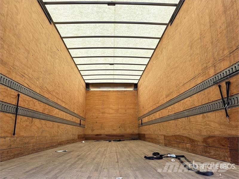 International MV607 4x2 Van Truck Sanduk kamioni