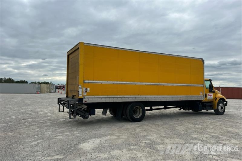 International MV607 4x2 Van Truck Bakwagens met gesloten opbouw