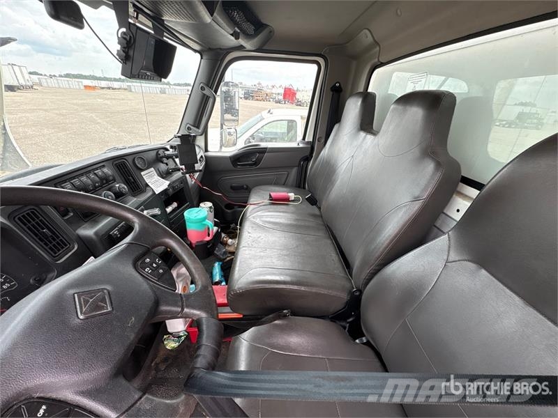 International MV607 4x2 Van Truck Φορτηγά Κόφα