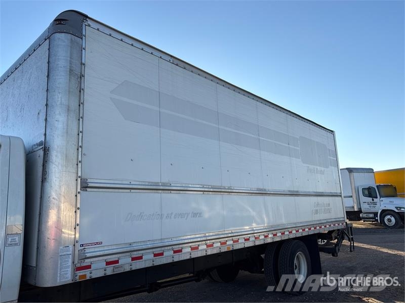 International MV607 4x2 Van Truck Camiões de caixa fechada