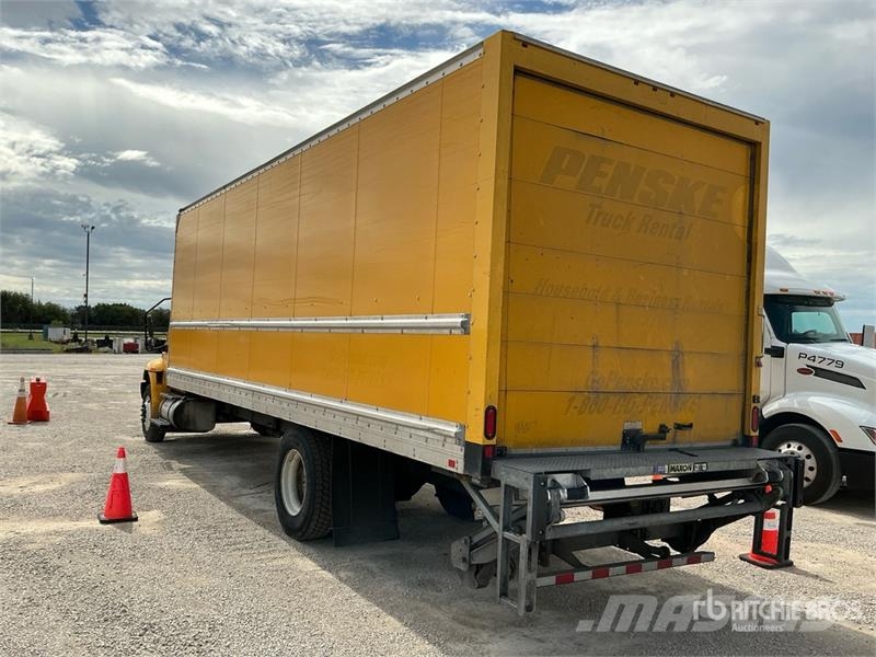 International MV607 4x2 Van Truck Autocamioane