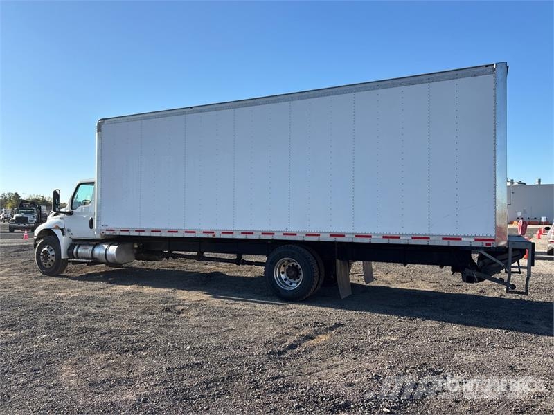 International MV607 4x2 Van Truck Bakwagens met gesloten opbouw