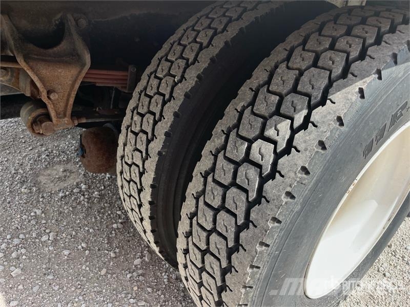 International MV607 4x2 Van Truck Samochody ciężarowe ze skrzynią zamkniętą