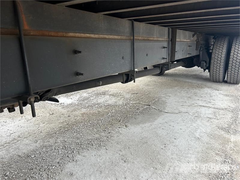 International MV607 4x2 Van Truck Bakwagens met gesloten opbouw