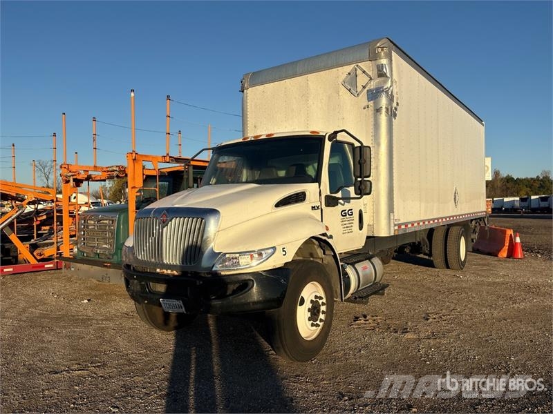 International MV607 4x2 Van Truck Camiões de caixa fechada