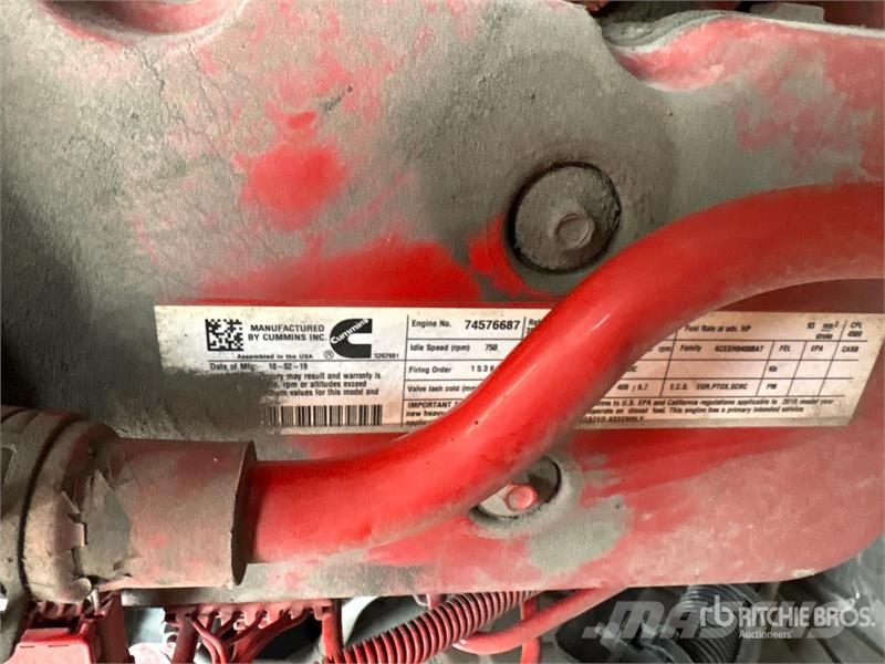 International MV607 4x2 Van Truck Sanduk kamioni