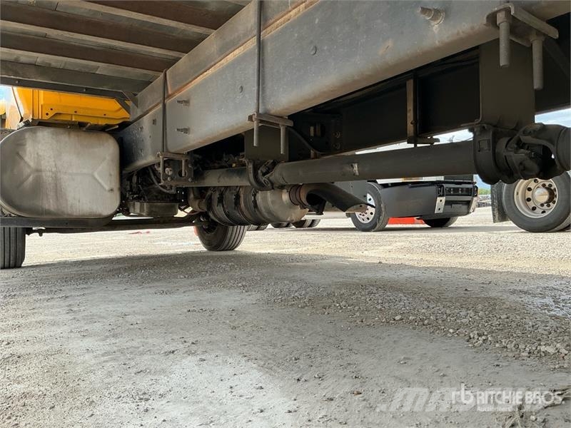International MV607 4x2 Van Truck Autocamioane