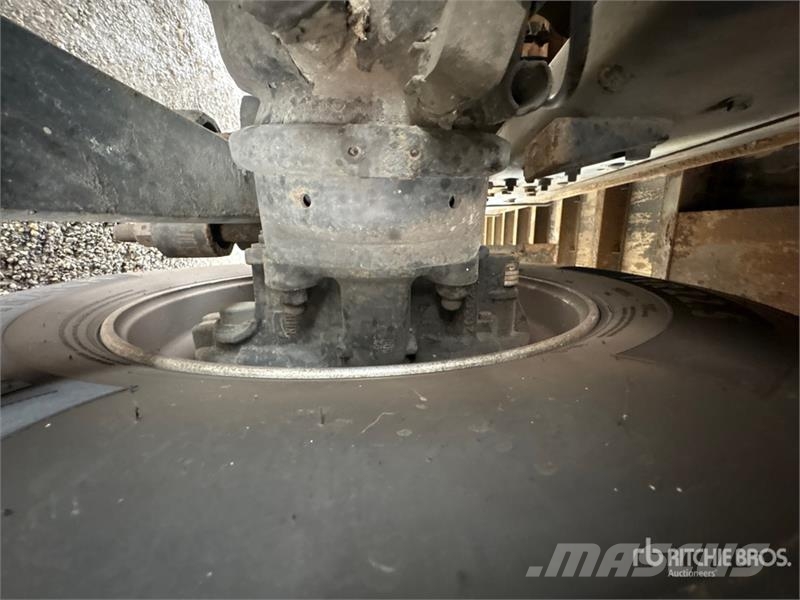 International MV607 4x2 Van Truck Sanduk kamioni