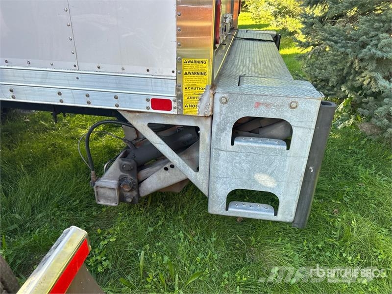 International MV607 4x2 Van Truck Fast kasse