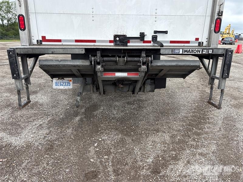 International MV607 4x2 Van Truck Sanduk kamioni
