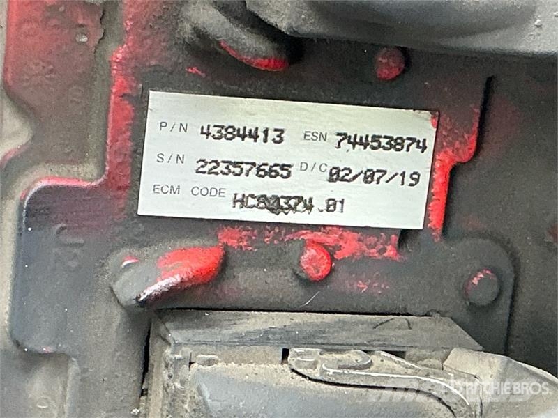 International MV607 4x2 Van Truck Autocamioane