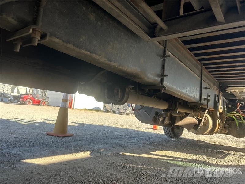 International MV607 6x4 Locomotive Service Truck Municipal / general purpose vehicles