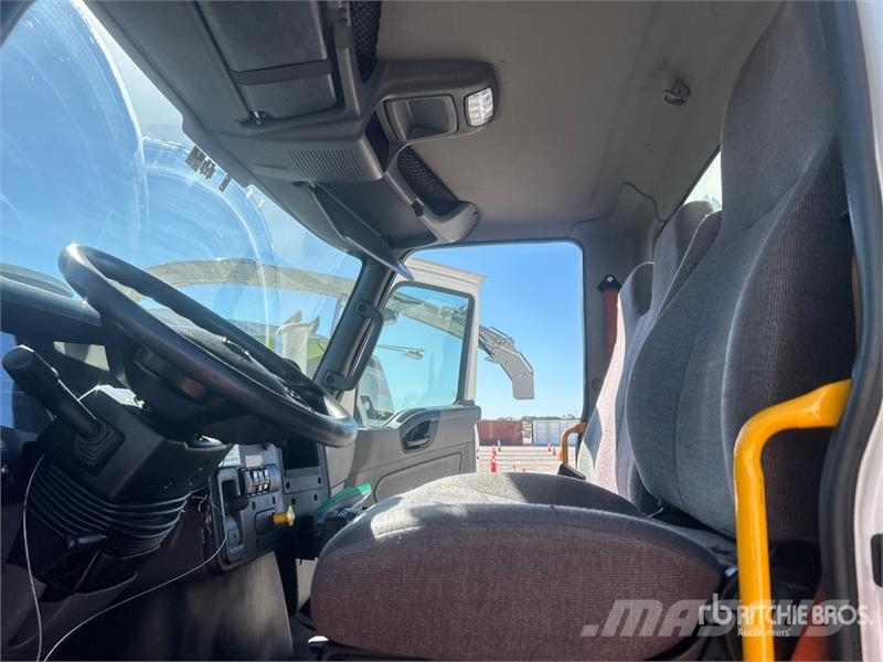 International MV607 6x4 Service Truck Комунальні автомобілі / автомобілі загального призначення
