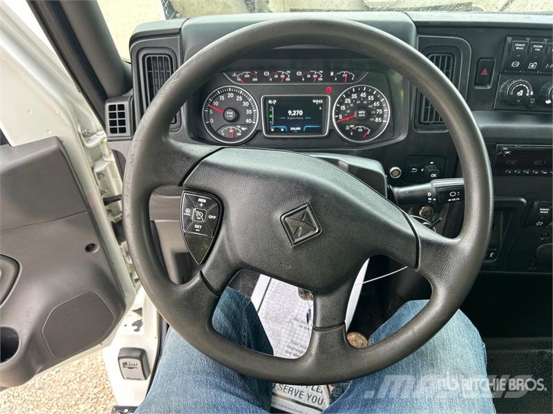International MV607 6x4 Locomotive Service Truck 多目的/汎用車両