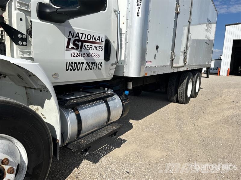 International MV607 6x4 Locomotive Service Truck مركبات الأغراض العامة