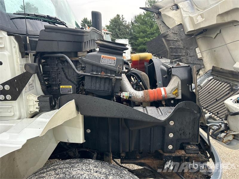 International MV607 6x4 Locomotive Service Truck 多目的/汎用車両