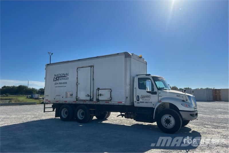 International MV607 6x4 Locomotive Service Truck Municipal / general purpose vehicles