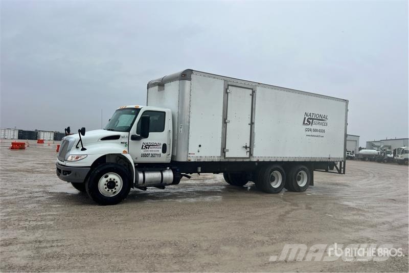 International MV607 6x4 Locomotive Van Truck Furgons