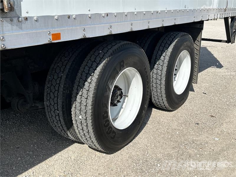 International MV607 6x4 Locomotive Service Truck مركبات الأغراض العامة