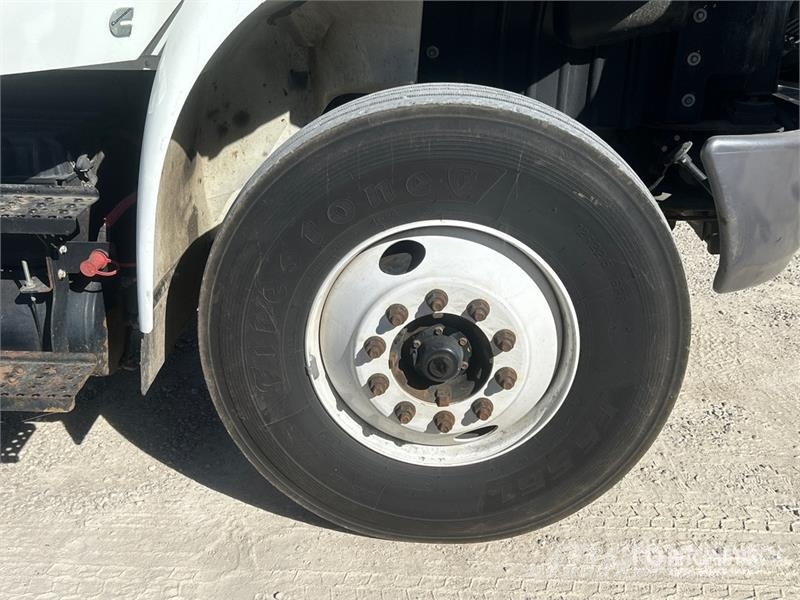 International MV607 6x4 Service Truck Комунальні автомобілі / автомобілі загального призначення