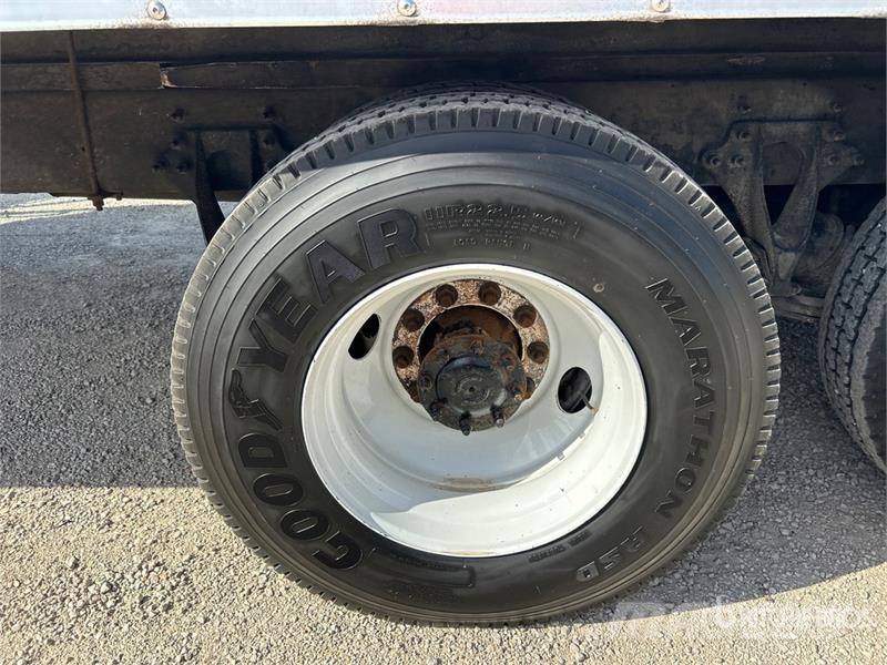 International MV607 6x4 Locomotive Service Truck مركبات الأغراض العامة