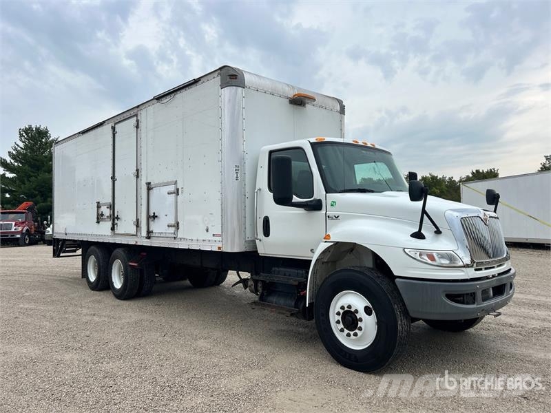 International MV607 6x4 Locomotive Service Truck 多目的/汎用車両