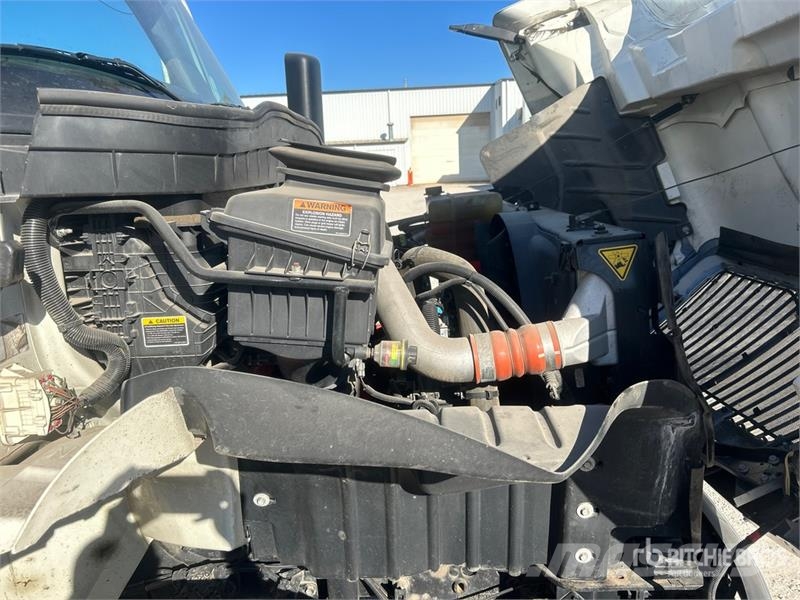 International MV607 6x4 Locomotive Service Truck Municipal / general purpose vehicles