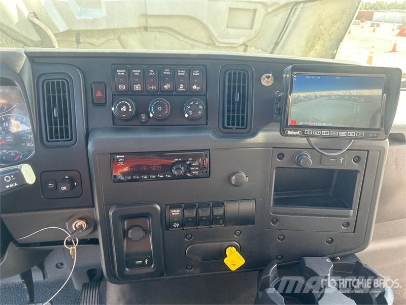 International MV607 6x4 Locomotive Service Truck Municipal / general purpose vehicles