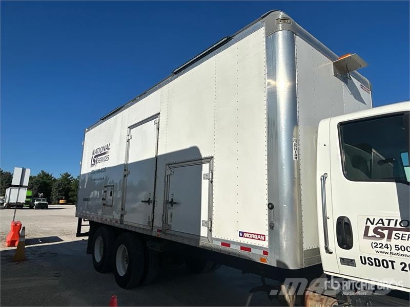International MV607 6x4 Locomotive Service Truck Municipal / general purpose vehicles