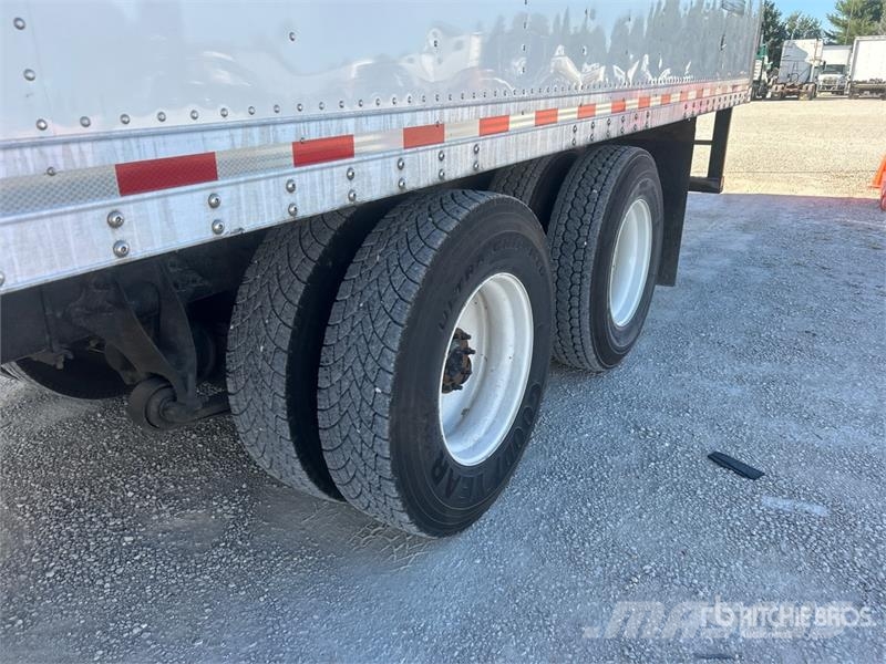 International MV607 6x4 Locomotive Service Truck Municipal / general purpose vehicles