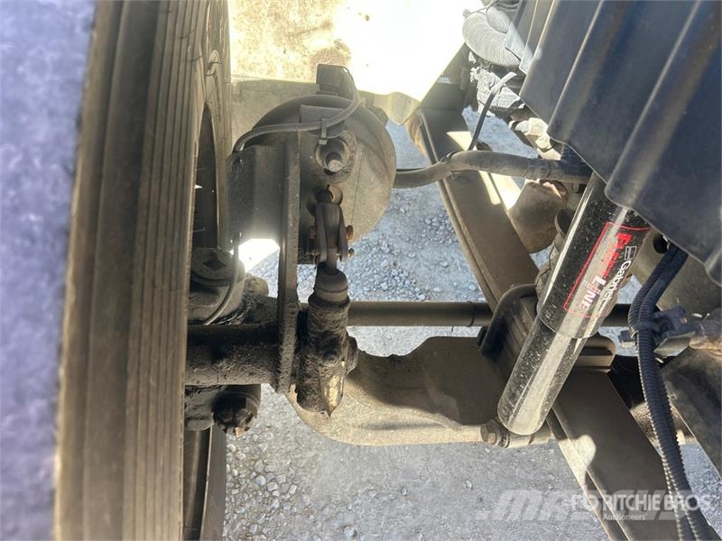 International MV607 6x4 Service Truck Комунальні автомобілі / автомобілі загального призначення