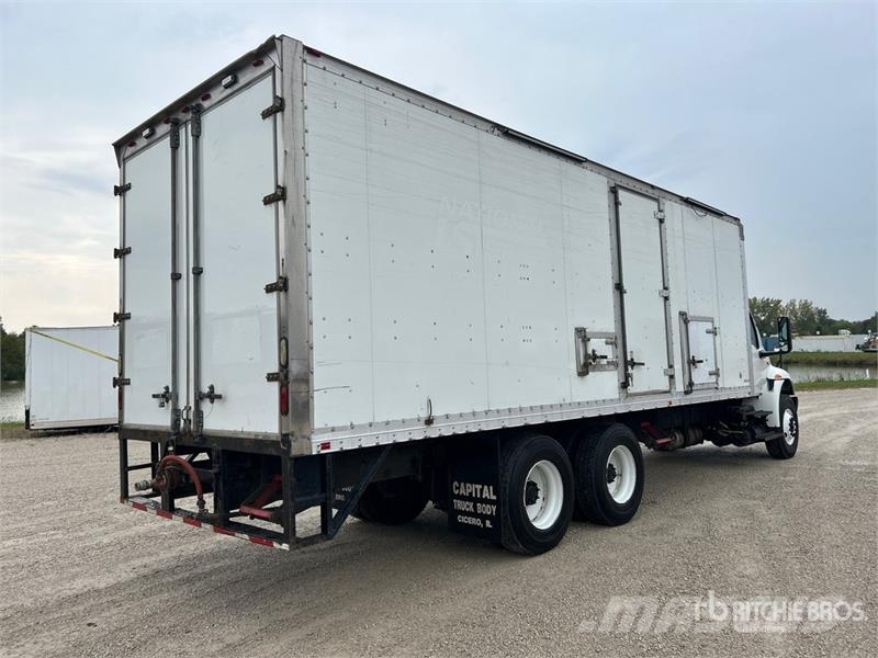 International MV607 6x4 Locomotive Service Truck 多目的/汎用車両