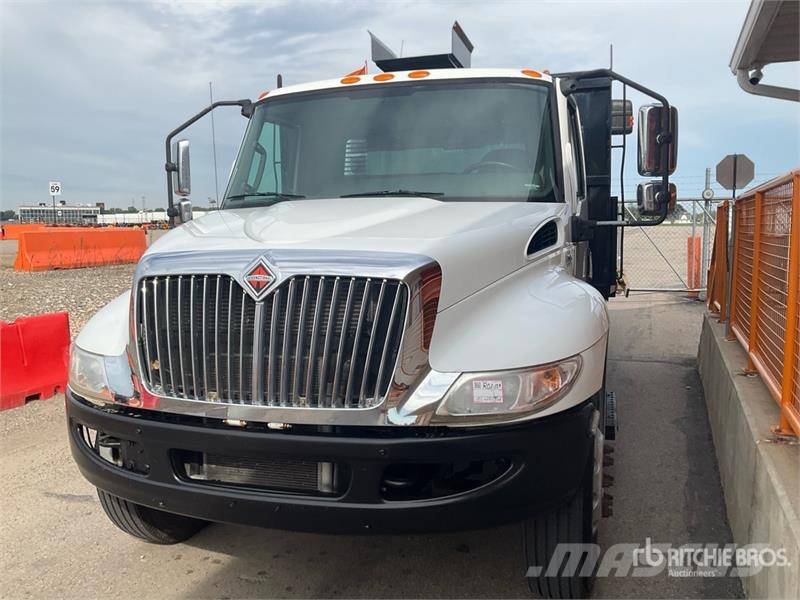 International MV607 Rollback Truck Οχήματα περισυλλογής