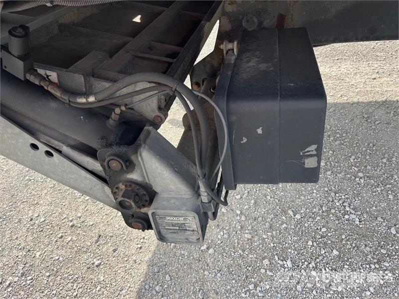 International MV607 SBA 4x2 Van Truck Sanduk kamioni