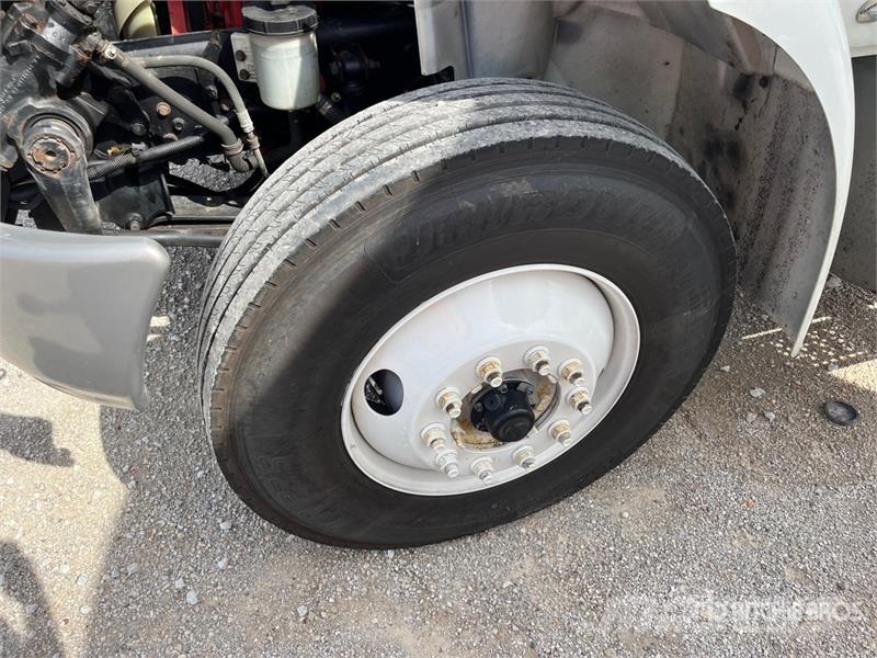International MV607 SBA 4x2 Van Truck Sanduk kamioni