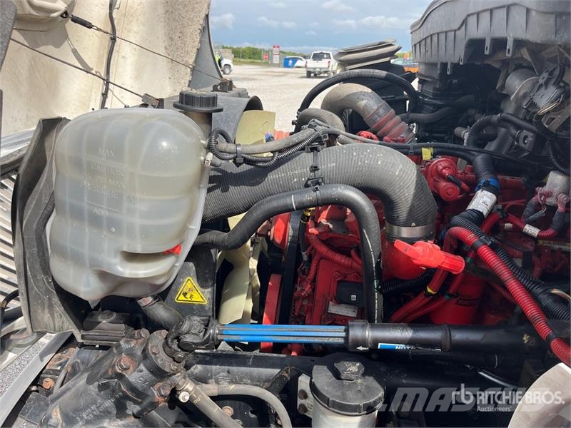 International MV607 SBA 4x2 Van Truck Sanduk kamioni