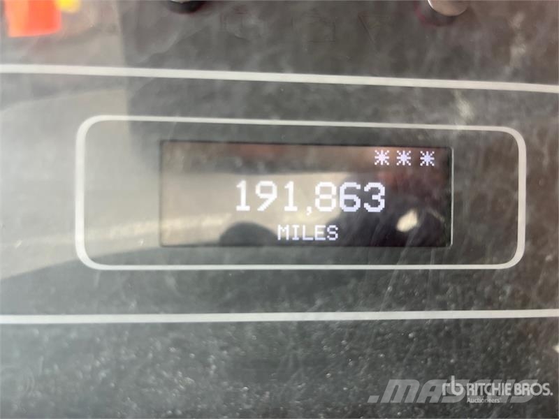 International MV607 SBA 4x2 Van Truck Sanduk kamioni