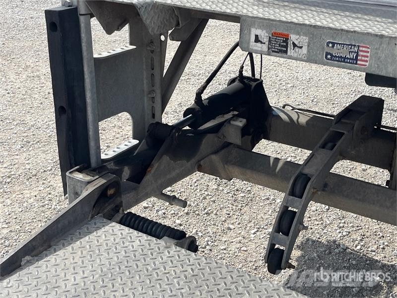 International MV607 SBA 4x2 Van Truck Sanduk kamioni