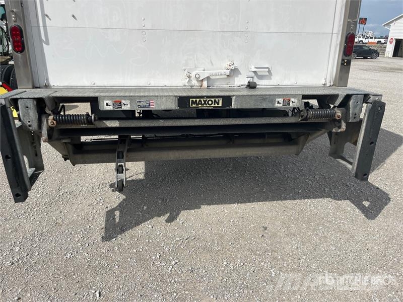 International MV607 SBA 4x2 Van Truck Sanduk kamioni