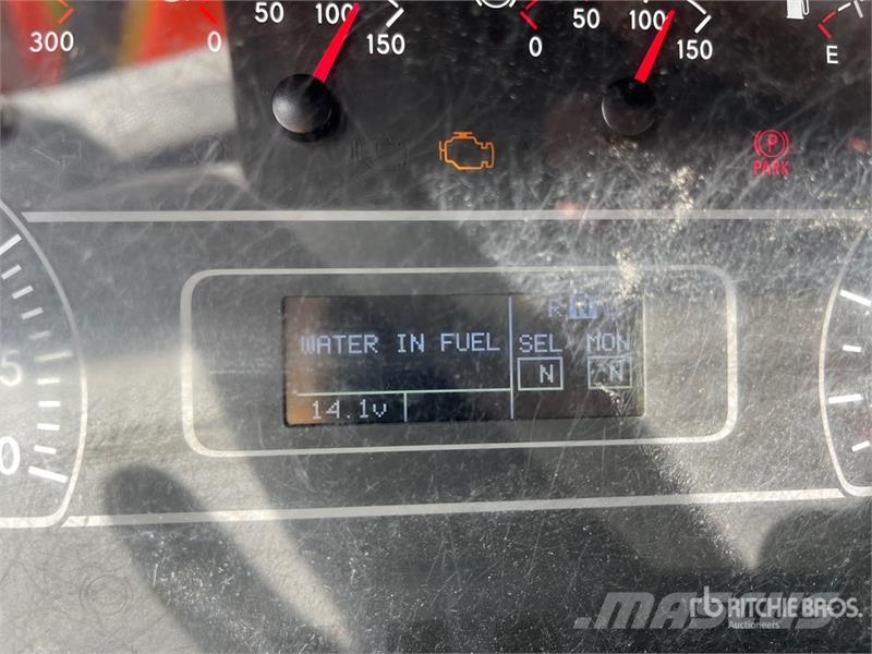 International MV607 SBA 4x2 Van Truck Sanduk kamioni