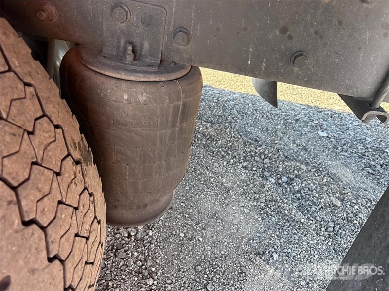 International MV607 Van Truck ボックスボディー、ウイング、箱車