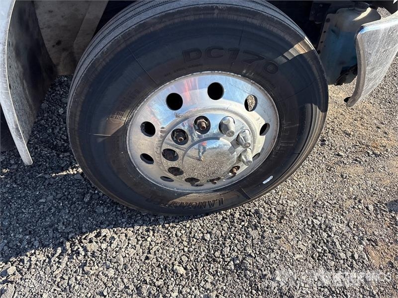 International MV607 Van Truck ボックスボディー、ウイング、箱車